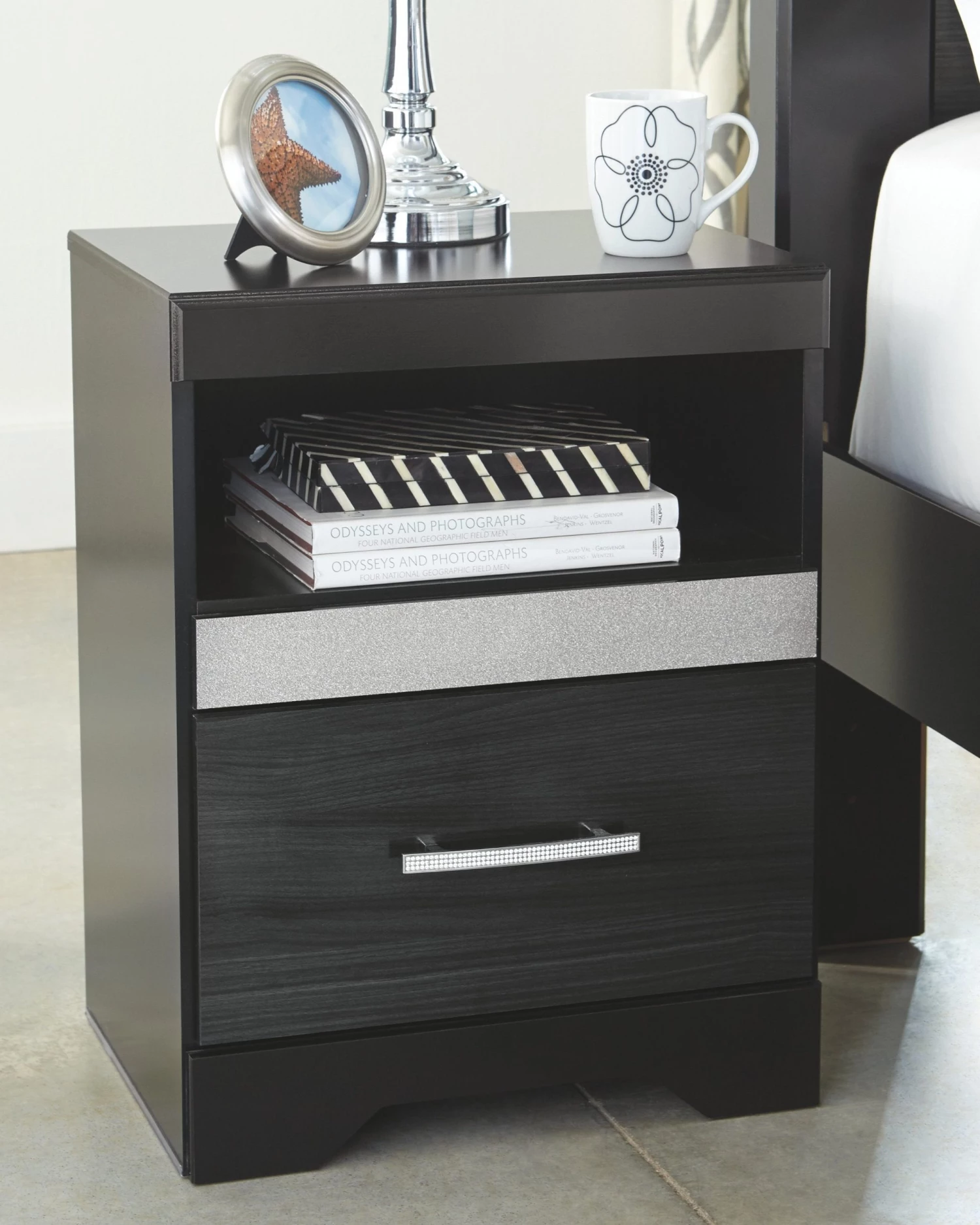 Ashley Starberry Black One Drawer Night Stand Bedroom 1 Ashley Starberry Black One Drawer Night Stand Bedroom