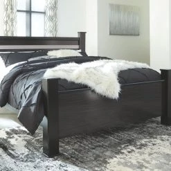 Ashley Beds Starberry King Poster Bed - Black