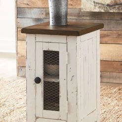 Ashley Wystfield Chairside End Table Living Room