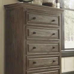 Ashley Wyndahl - Brown - Five Drawer Chest