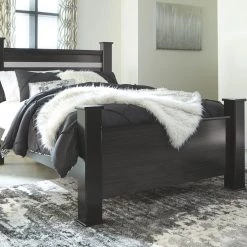 Ashley Beds Starberry Queen Poster Bed - Black